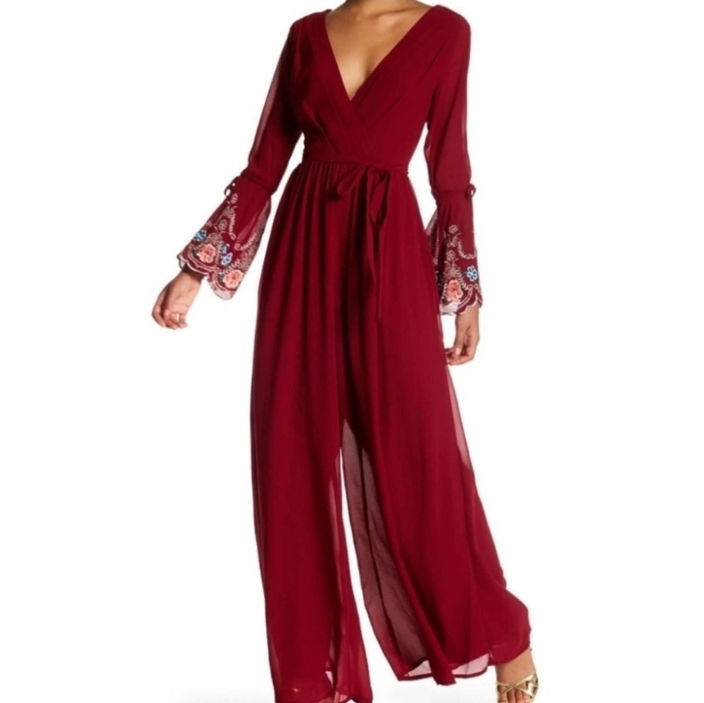 Soieblu Floral Embroidered Wide Leg Jumpsuit Size 1XL Bell Sleeve Lined New